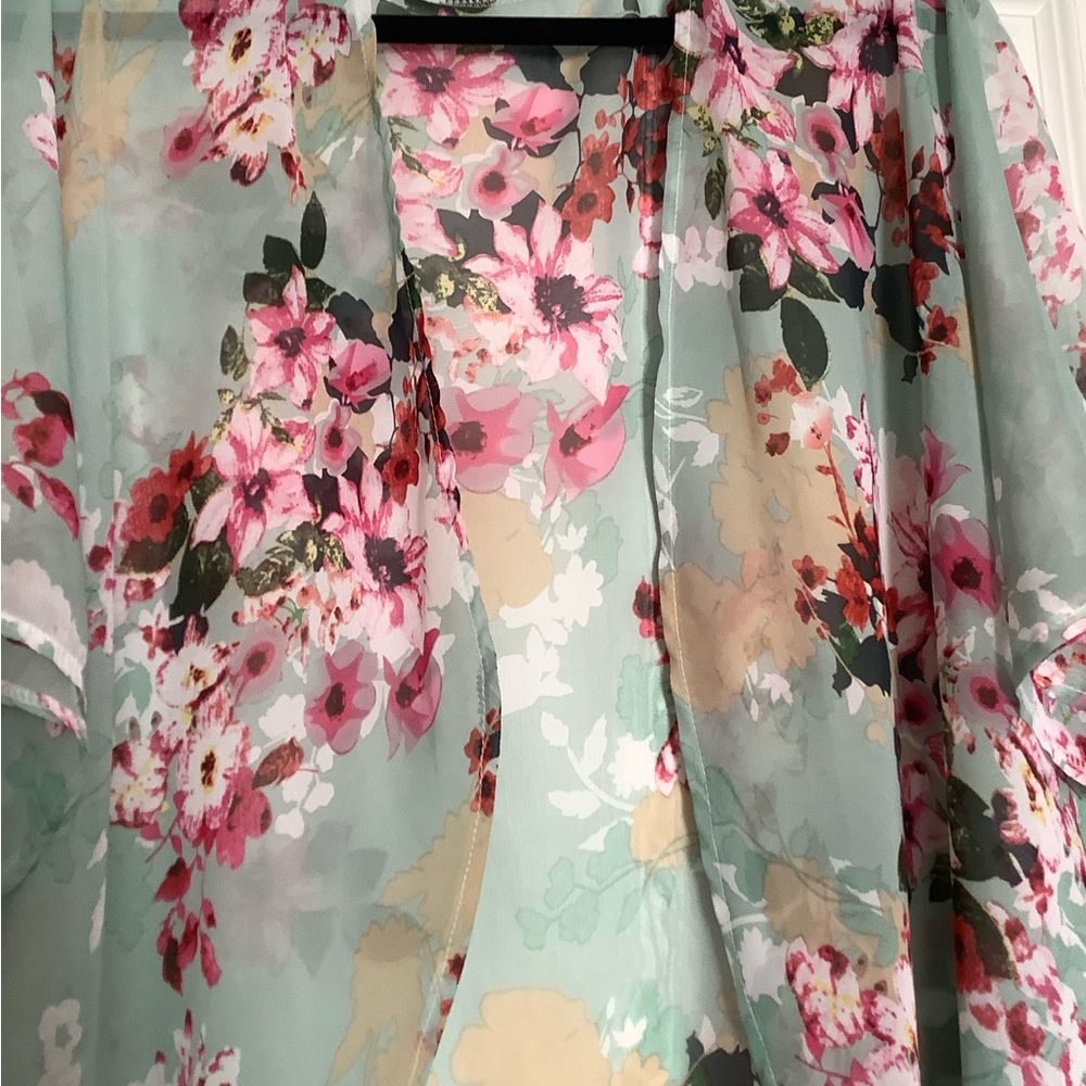 Women’s Kimono Floral One Size Fits Most - Picture 4 of 4
